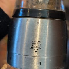 Peugeot Pepper & Salt grinder set - glass