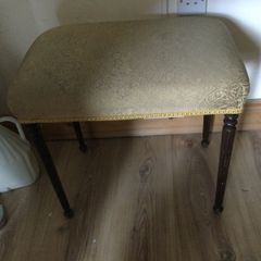 Piano stool