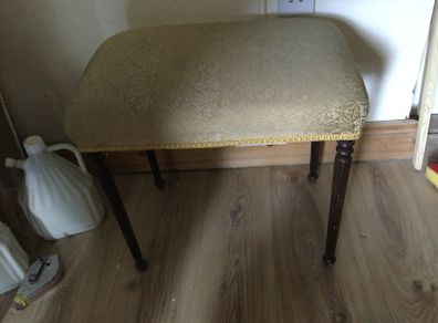 Piano stool