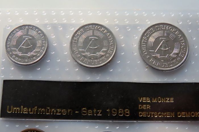 Rare East Germany DDR 1988 UNC Mint Coins set & Struck medal