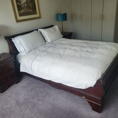 Sleigh Bed + Bedside Lockers