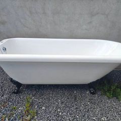 Bathtub