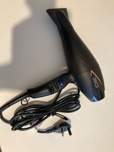New - Powerful Babyliss 3q hairdryer