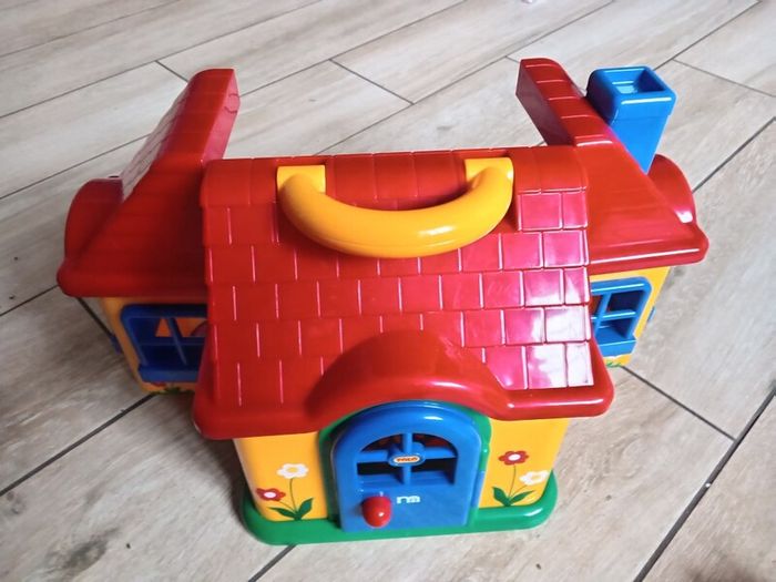 House with family and furniture