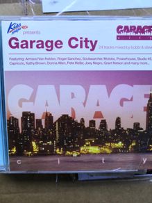 Kiss Presents Garage City (2 x CD)
