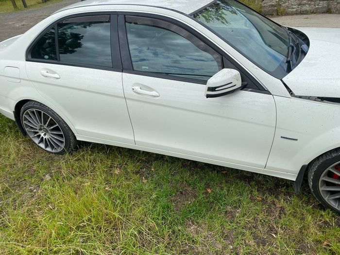 2011 Mercedes Benz C200 Breaking