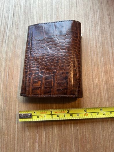 Brown Leather Crocodile Style Womens wallet