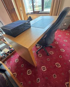 Desk and office chair