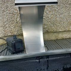 Water feature & pump