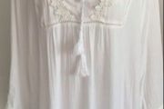 blouse Bnwt white tunic style long top Zhenzi boutique brand