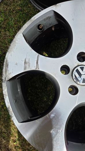 Volkswagen Golf 18 inch GTI alloy wheels for sale.