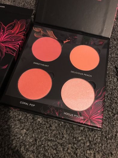 london copyright blush pallet