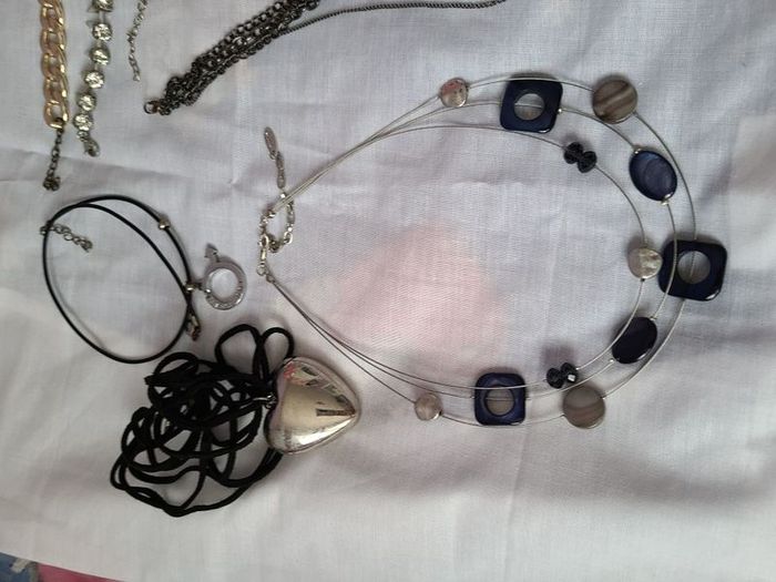 jewelleries 1 euro each or 50 euro for all