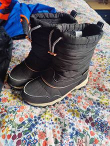 Kids snow boots
