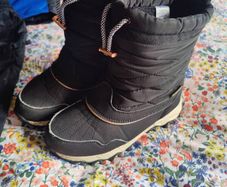 Kids snow boots