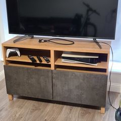Tv Table like new, perfect condition very fancy!!!