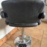 bar stool Image 4