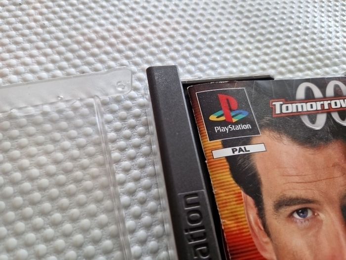 007 Tomorrow never Dies PlayStation1 Ps1 PlayStation2 Ps2 Games Original