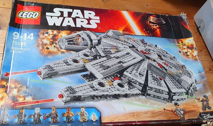 Lego Star Wars 75105: Millennium Falcon (2015) 100% Complete W/BOX