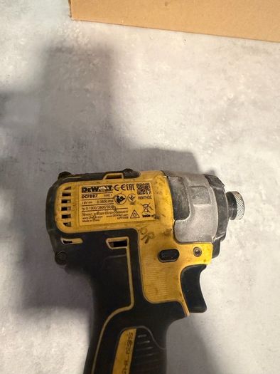 Dewalt DCF887 Impact Driver
