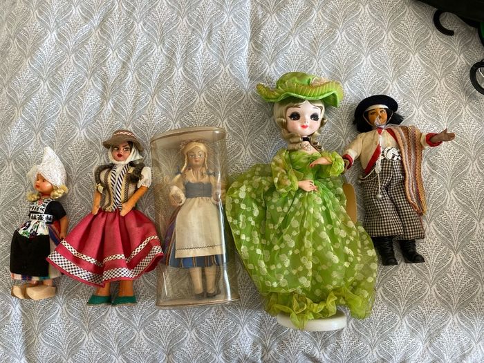 Job lot of vintage dolls