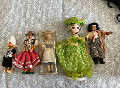 Job lot of vintage dolls