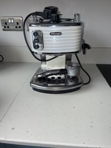 coffee machine - de longhorn scultura