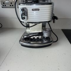 coffee machine - de longhorn scultura