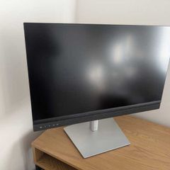 Dell C2722DE 27 QHD USB C Monitor with Webcam Unused