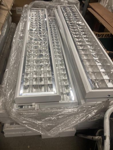 ceiling lights/strip lights