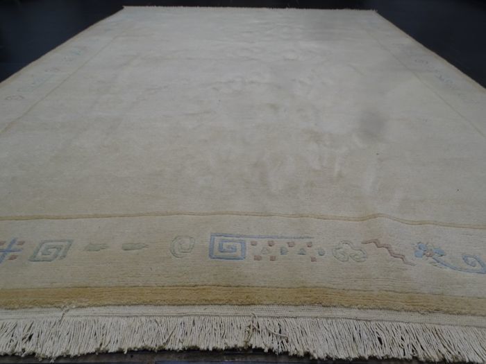 Nepalese Rug 3.05 x 2.05m (Neptib)