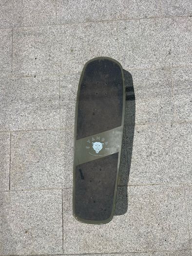 skateboard