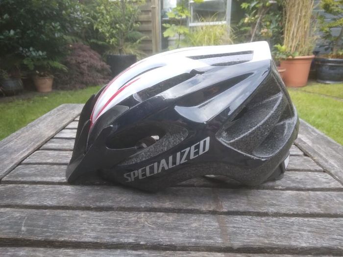 Specialized Cycling Helmet 54-62cms