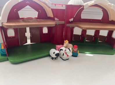 Battat Big Red Barn animal farm playset
