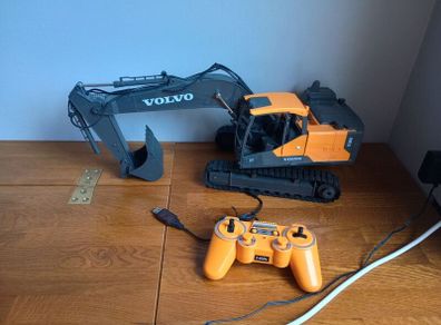 remote control Volvo digger