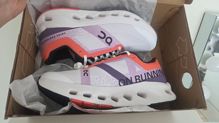 On Clouds Running shoes
