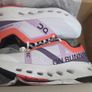 On Clouds Running shoes Image 2