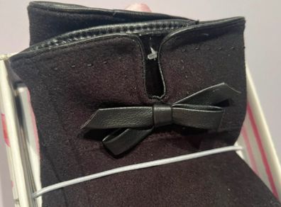 Brand New Pulse Accessories Ladies Black Gloves with Bow Detail