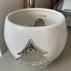 Brand New Christmas themed candle holder