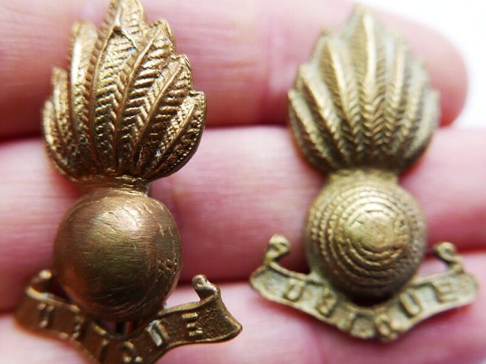 Original WW1 British Army Engineers Metal Uniform Collar Dogs