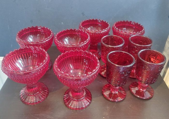 Fabulous Vintage Retro Set of Six Matching Red Sundae Glasses with a Relief Pattern Very Similar to the Very Popular Iittala Marimekko Maribowl Glasses in Cranberry - Perfect for Halloween