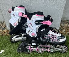 Inline skates (rollerblades)