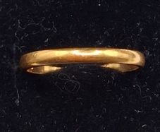 22 ct yellow gold ring size P