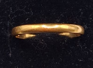 22 ct yellow gold ring size P