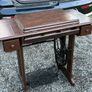 singer sewing machine Image 2