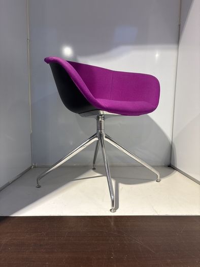 chair Arper 12 available forty five euro per chair