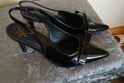 Women's patent leather shoes size 6