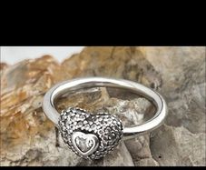 Pandora ring heart