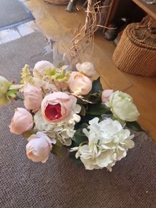 artificial flowers