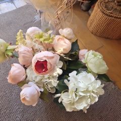 artificial flowers